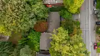 4262 YUCULTA CRESCENT - thumbnail 35
