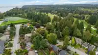 4262 YUCULTA CRESCENT - thumbnail 37