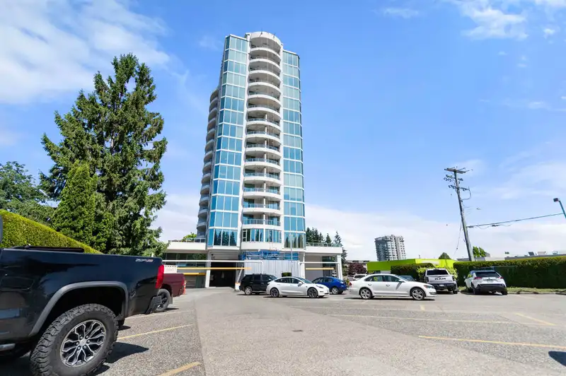 501 32330 SOUTH FRASER WAY - photo 2 of 33