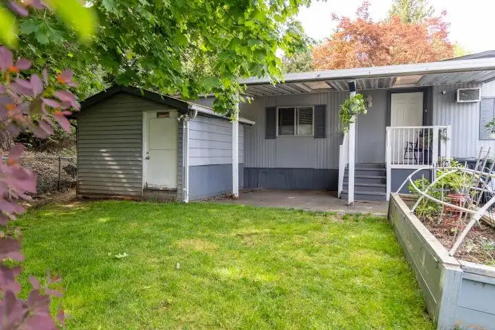 115 8220 KING GEORGE HIGHWAY - photo 3 of 8