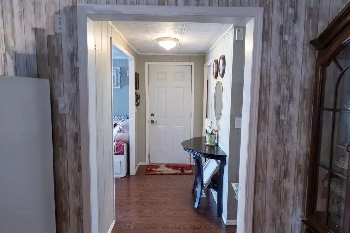 115 8220 KING GEORGE HIGHWAY - photo 4 of 8