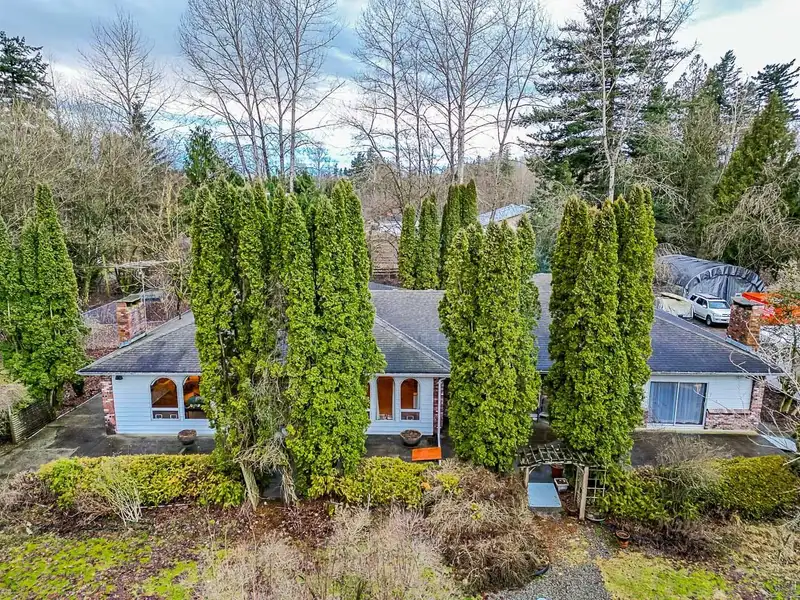 25789 8 AVENUE - photo 1 of 39