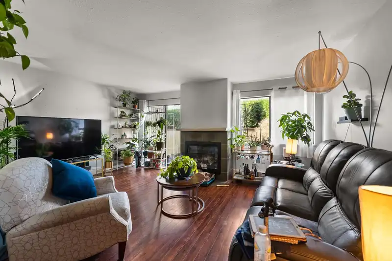 51 27044 32 AVENUE - photo 4 of 17