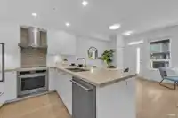 11 3231 NOEL DRIVE - thumbnail 13