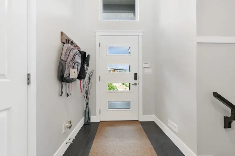 5486 MACLACHLAN PLACE - photo 2 of 40