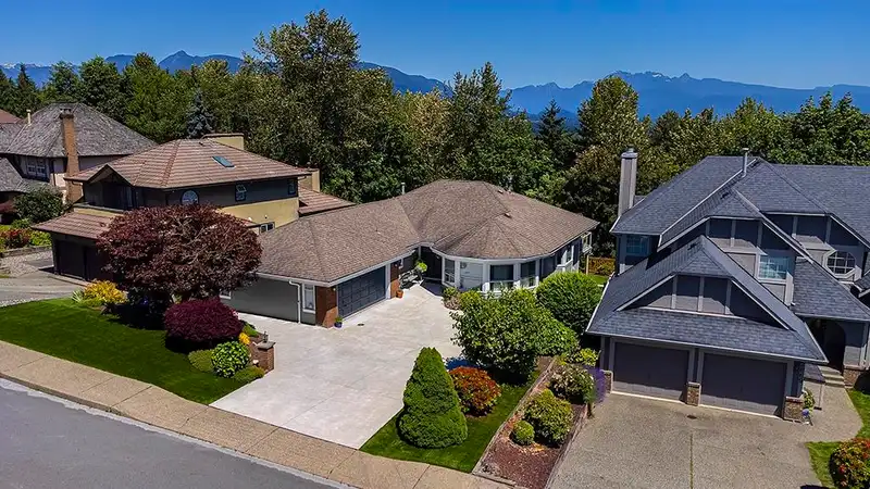 2867 MARA DRIVE - photo 2 of 37