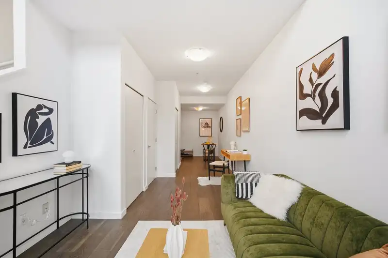 124 10788 WHALLEY BOULEVARD - photo 4 of 22
