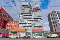201 983 E HASTINGS STREET - thumbnail 2