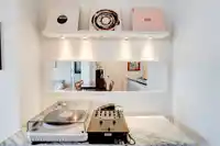 201 983 E HASTINGS STREET - thumbnail 9