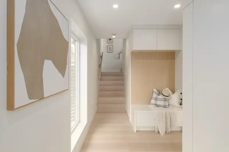 2652 E 38TH AVENUE - photo 2 of 19