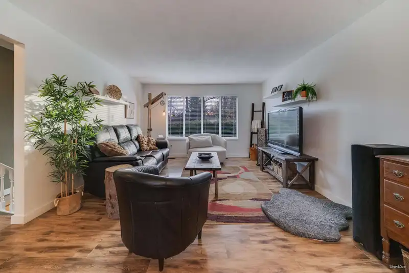 12515 227 STREET - photo 2 of 40
