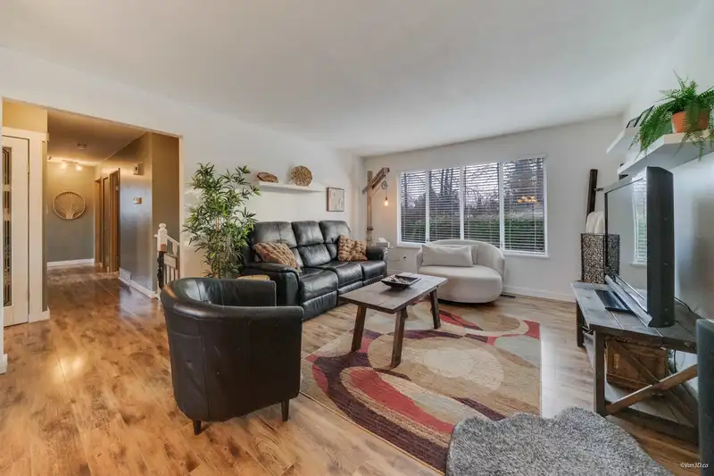12515 227 STREET - photo 4 of 40