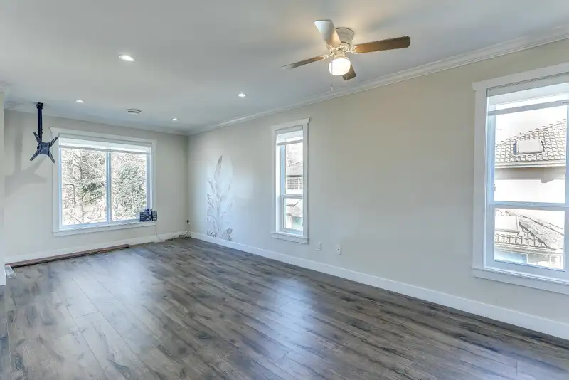 4620 W RIVER ROAD - photo 4 of 29
