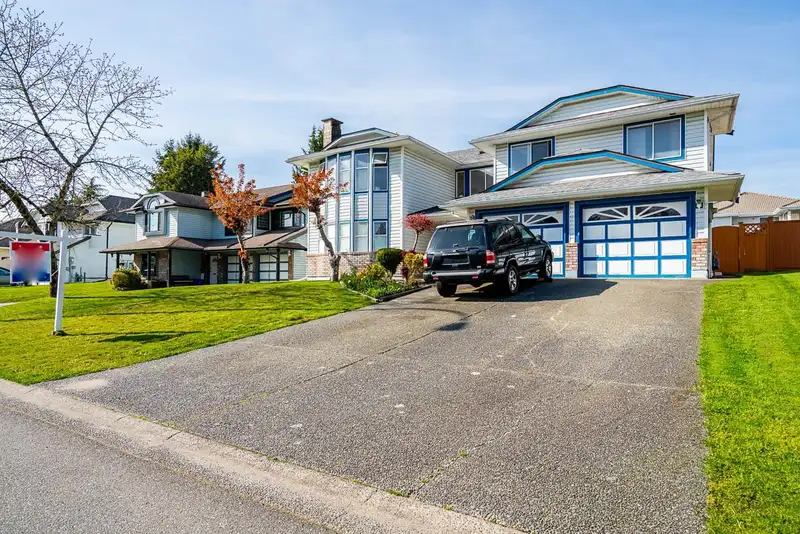 14317 89A AVENUE - photo 1 of 22