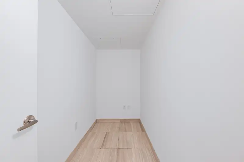 100 1561 W 57TH AVENUE - photo 3 of 23