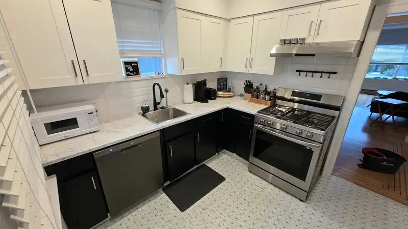 2622 CHARLES STREET - photo 3 of 8
