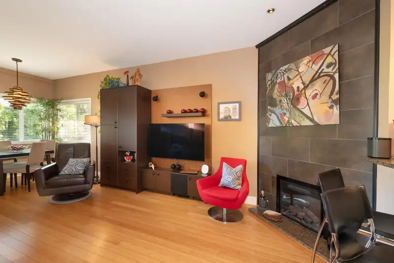 4961 ST. CATHERINES STREET - photo 4 of 39