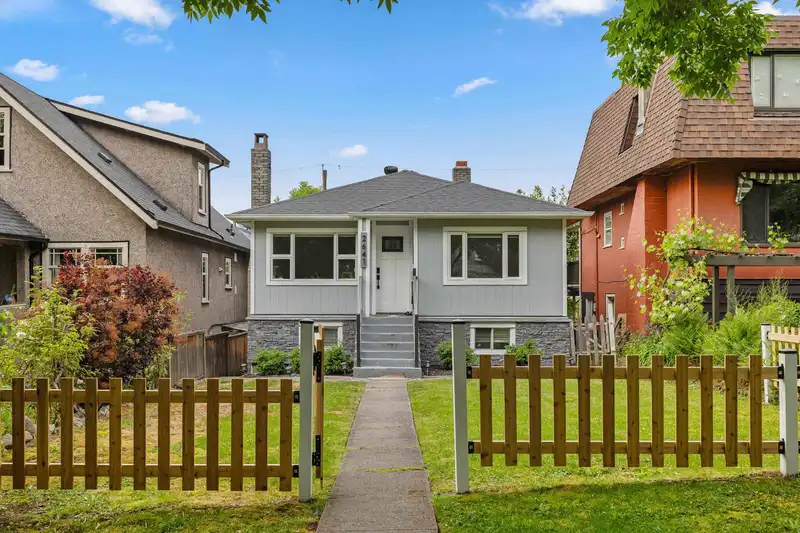 2641 E 5TH AVENUE - photo 1 of 40