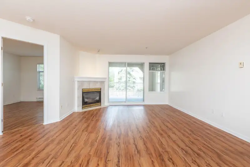 116 20894 57 AVENUE - photo 4 of 31
