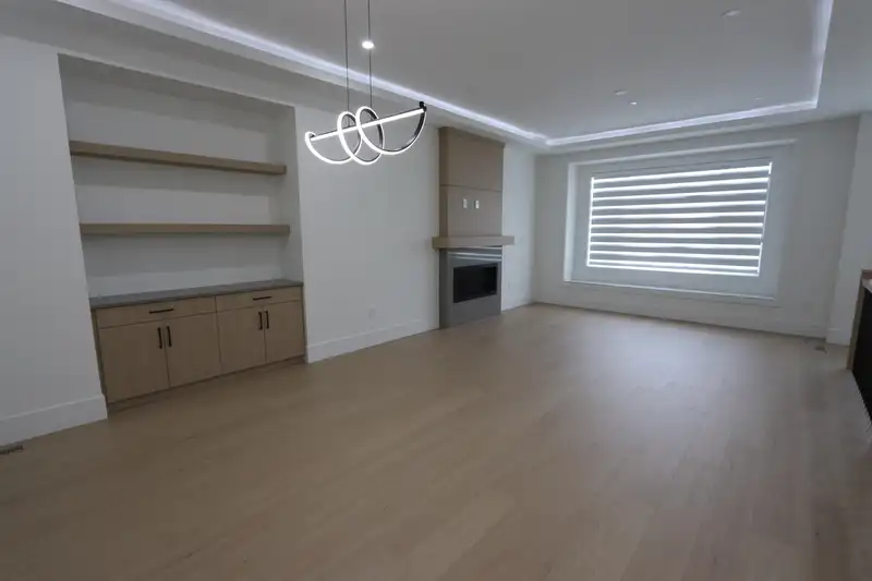 8502 NOTTMAN STREET - photo 3 of 31