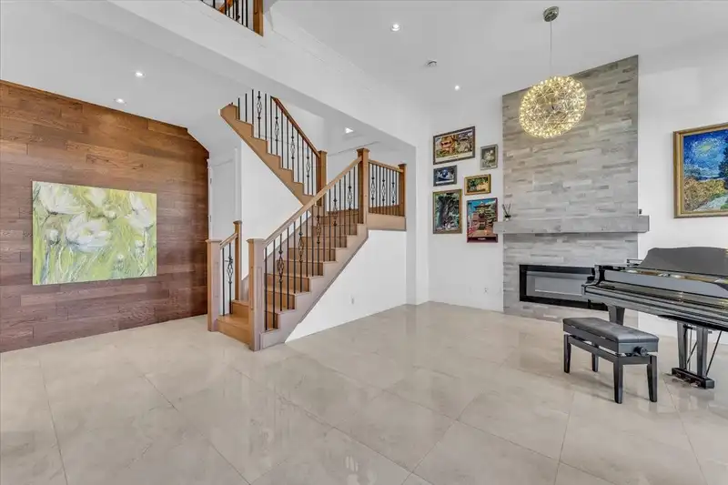 2268 LATIMER AVENUE - photo 4 of 40