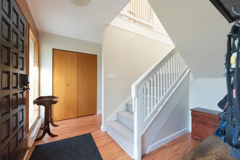 7862 EAGLE DRIVE - photo 4 of 40