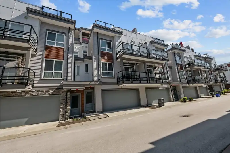 89 7947 209 STREET - photo 1 of 28