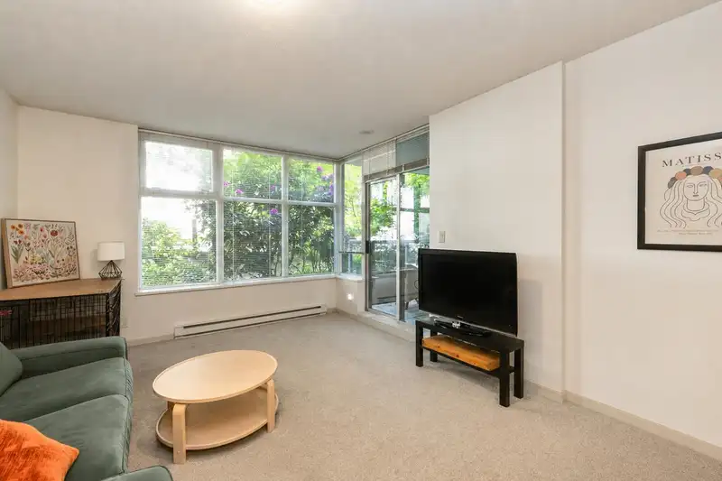 101 9262 UNIVERSITY CRESCENT - photo 3 of 15