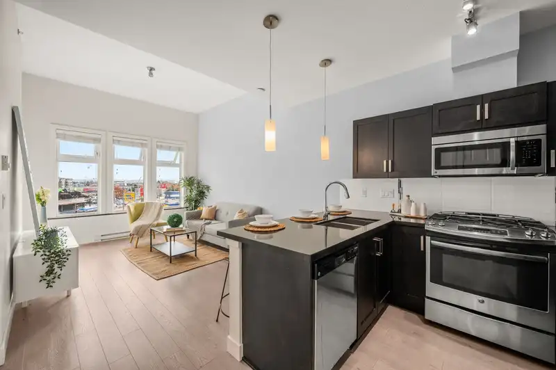 409 20078 FRASER HIGHWAY - photo 1 of 19