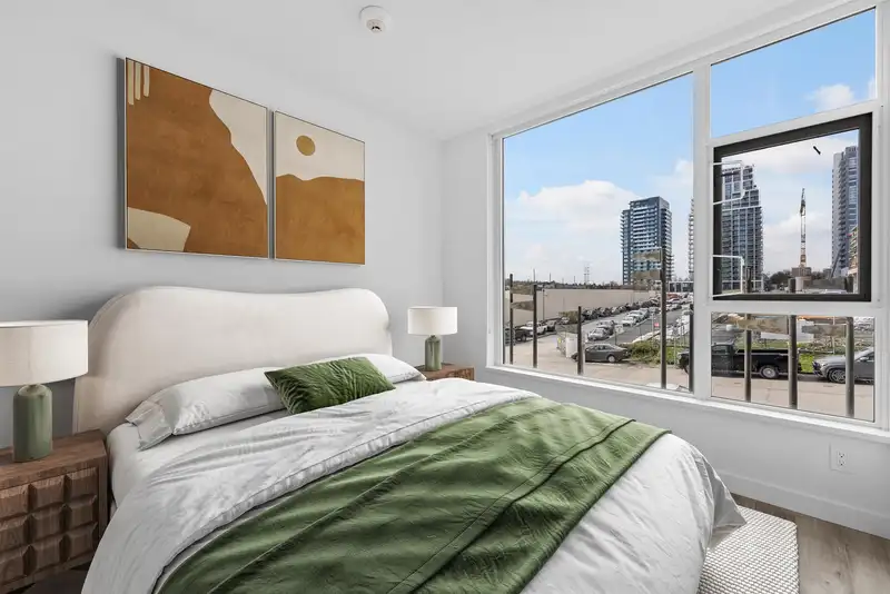 TH02 2288 ALPHA AVENUE - photo 3 of 40