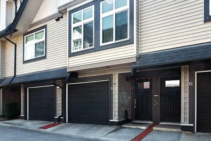11 15192 62A AVENUE - photo 1 of 6