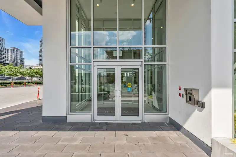 1704 4465 JUNEAU STREET - photo 2 of 24