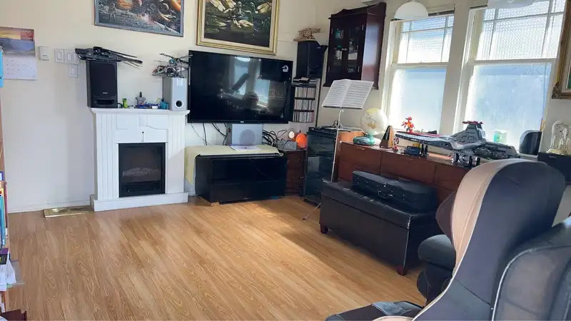 309 BOYNE STREET - photo 3 of 27