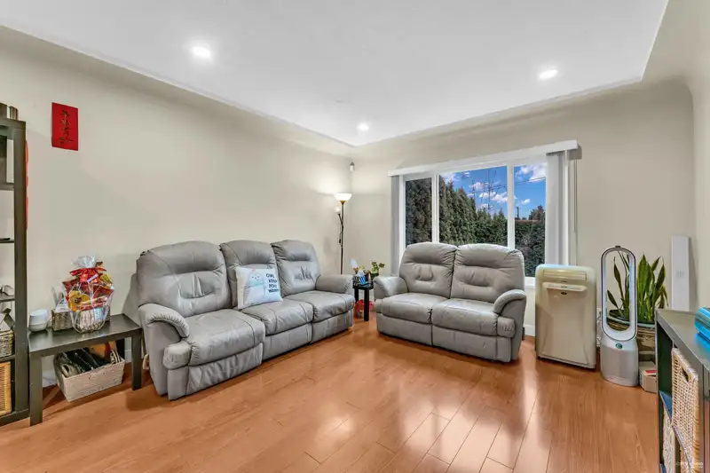 3951 SLOCAN STREET - photo 3 of 26