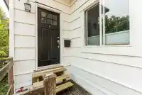 4225 JOHN STREET - thumbnail 3
