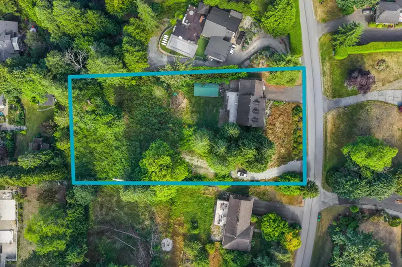 17311 HILLVIEW PLACE - photo 2 of 40