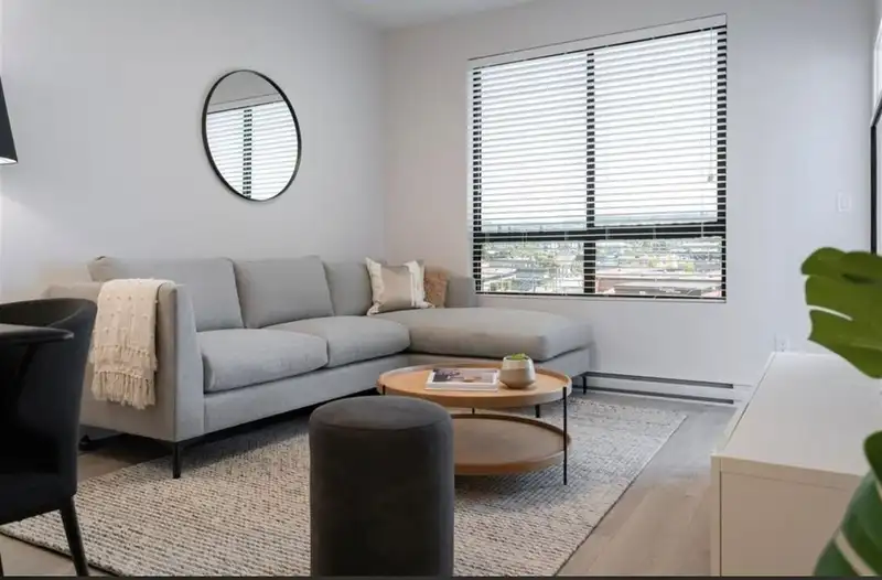 426 20360 LOGAN AVENUE - photo 2 of 31