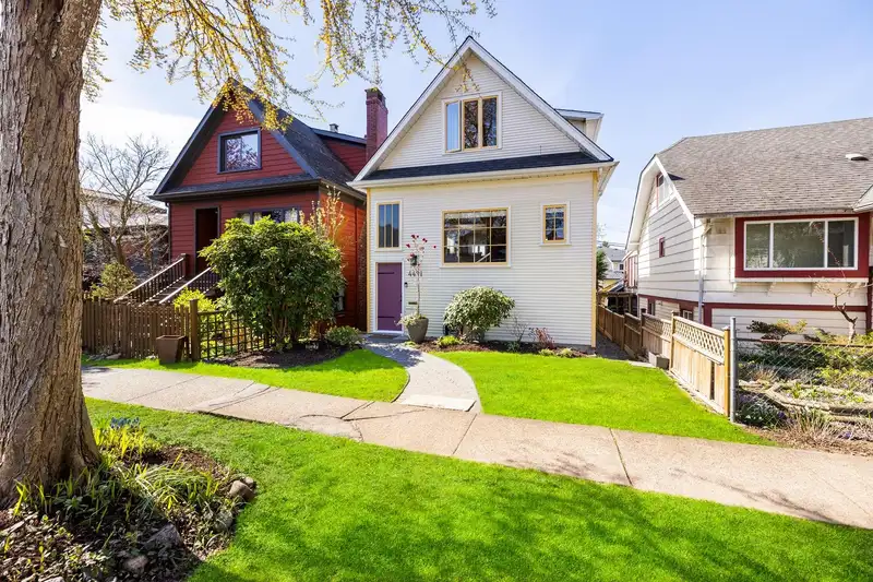 4491 HARRIET STREET - photo 1 of 39