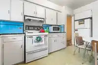 3281 E 2ND AVENUE - thumbnail 9