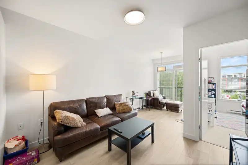 424 5415 BRYDON CRESCENT - photo 4 of 20