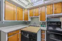 640 CLARKE ROAD - thumbnail 11
