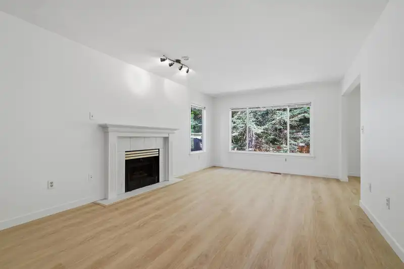 20885 95A AVENUE - photo 4 of 25