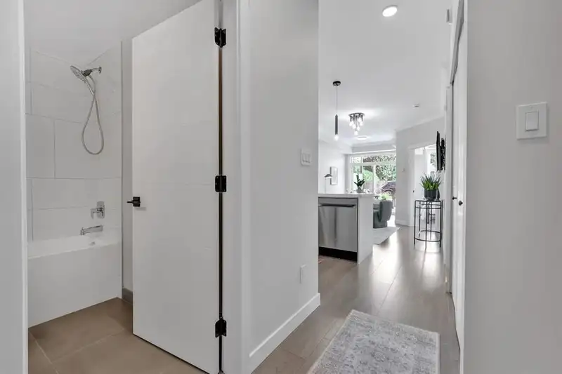 329 12109 223 STREET - photo 2 of 39