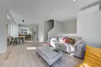 16 5311 ADMIRAL WAY - thumbnail 3