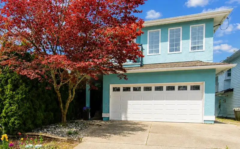 867 STAYTE ROAD - photo 2 of 40