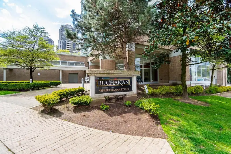 1505 4388 BUCHANAN STREET - photo 3 of 40