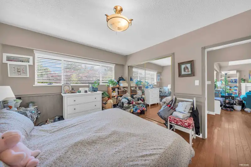 959 CAITHNESS CRESCENT - photo 2 of 39