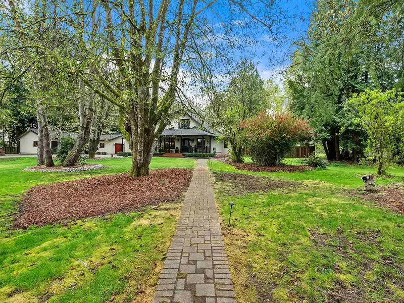 22034 86A AVENUE - photo 3 of 40