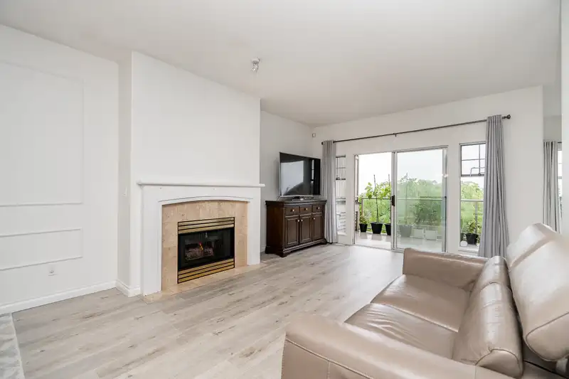 32 2979 PANORAMA DRIVE - photo 4 of 40