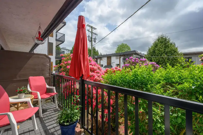 105 123 E 19TH STREET - photo 4 of 26